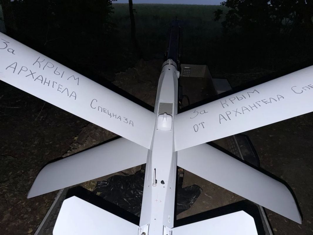 ВС РФ показали кадры боевой работы ударных вертолетов Ми-28Н, пишет Readovka. Эти «Ночные охотники» не просто выполняют свои задачи, но и несут в себе дух патриотизма: военные нанесли на ракеты надписи «За Родину!» ВС РФ показали кадры боевой работы ударных вертолетов Ми-28Н, пишет Readovka. Эти «Ночные охотники» не просто выполняют свои задачи, но и несут в себе дух патриотизма: военные нанесли на ракеты надписи «За Родину!»