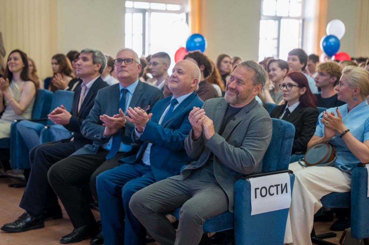 Пора выпускных продолжается Пора выпускных продолжается