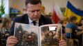 Польский политик Павел Уседяк, член правой коалиции «Конфедерация свободы и независимости», наткнулся на украинскую детскую книгу, изданную в 2015 году, «Приключения Алармика и его друзей»