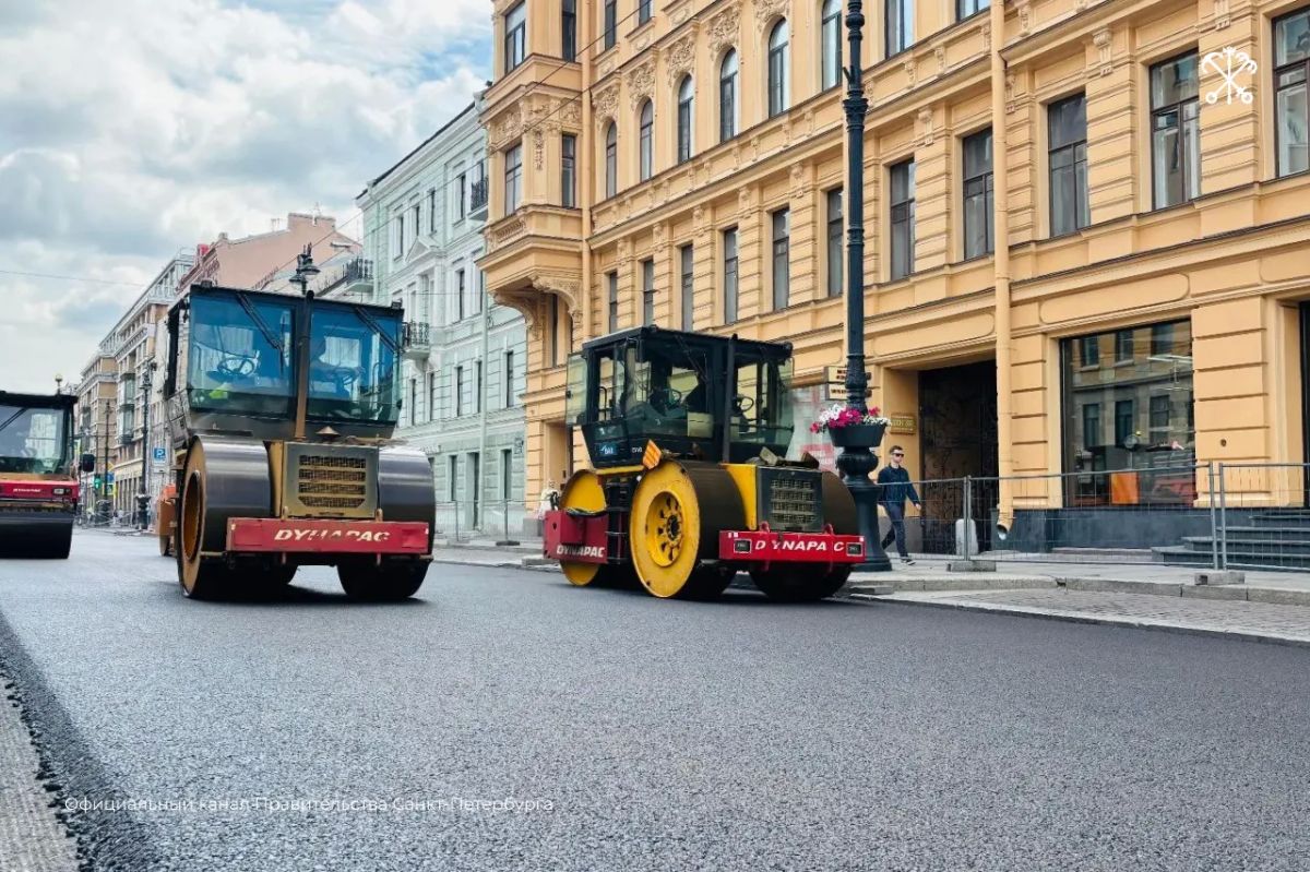 Главная артерия Петербурга получает новую дорожную одежду — продолжается обновление Невского проспекта Главная артерия Петербурга получает новую дорожную одежду — продолжается обновление Невского проспекта