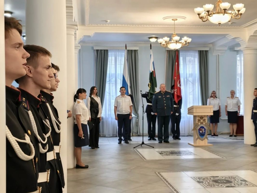 Выпускники 9-х классов Объединенного Санкт-Петербургского кадетского корпуса Следственного комитета Российской Федерации имени Маршала Советского Союза Г.К. Жукова получили аттестаты об основном общем образовании Выпускники 9-х классов Объединенного Санкт-Петербургского кадетского корпуса Следственного комитета Российской Федерации имени Маршала Советского Союза Г.К. Жукова получили аттестаты об основном общем образовании