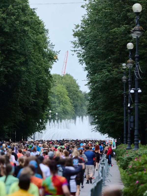 Марафон "Белые ночи" побил рекорд Петербурга Марафон "Белые ночи" побил рекорд Петербурга