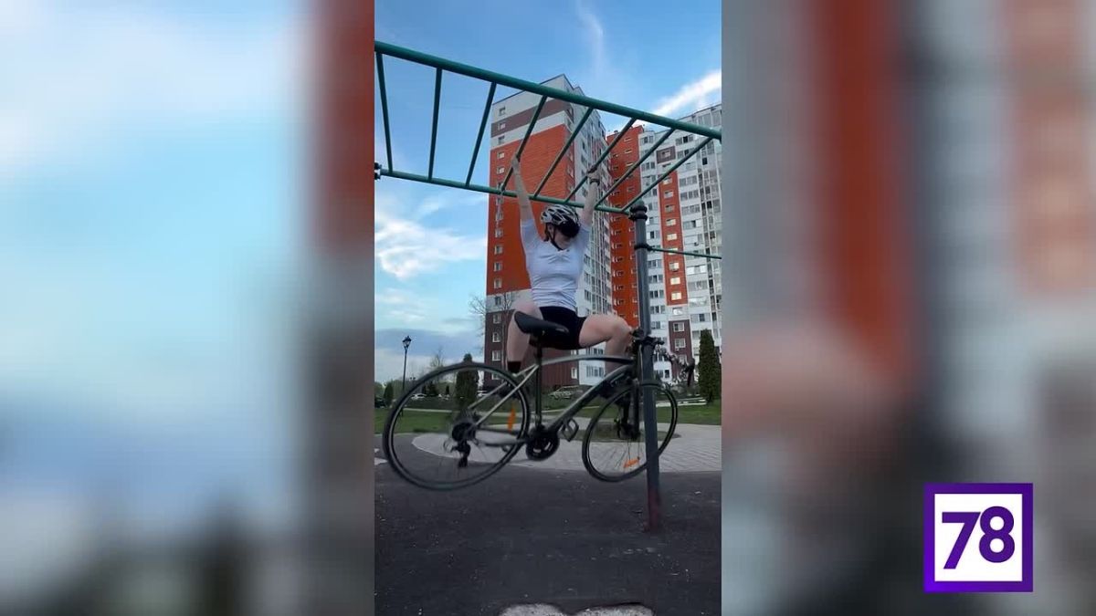 Мастер спорта по лыжам пробежала марафон «Белые ночи» в платье и на каблуках