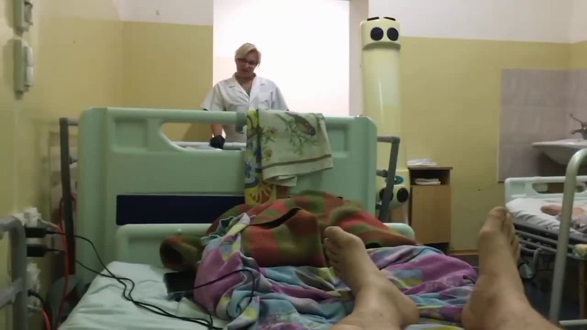 «Упырь, тварь»: в Сосновом Бору сотрудница паллиативного отделения оскорбляет пациентов