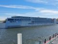 Лайнер "Владимира Жириновского" спустят на воду осенью