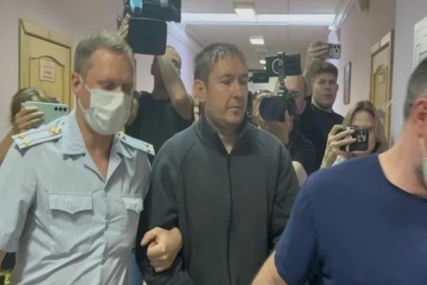 «Доброе» лицо компании? Мехнин кинул партнеров и отправил мать в монастырь