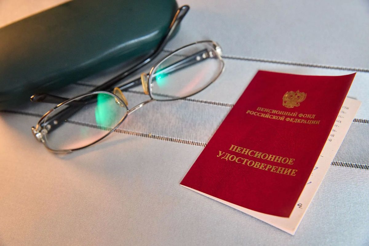 Мошенники выманили у 81-летней петербурженки почти 3,4 миллиона рублей
