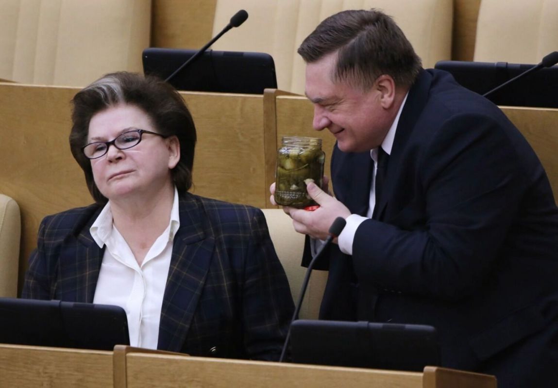 Депутаты Госдумы получат досрочные премии перед выборами, пишут Ведомости Депутаты Госдумы получат досрочные премии перед выборами, пишут Ведомости