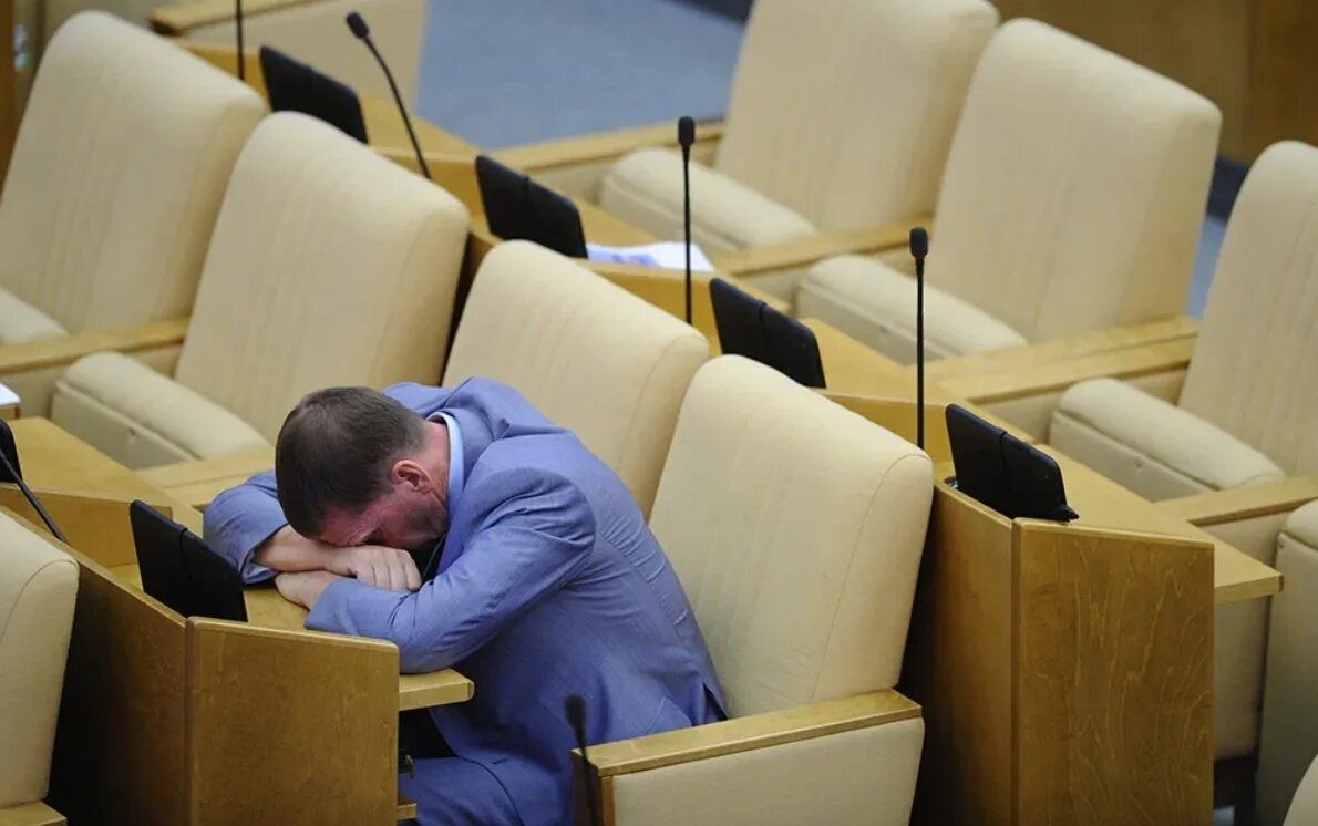 Депутаты Госдумы получат досрочные премии перед выборами, пишут Ведомости Депутаты Госдумы получат досрочные премии перед выборами, пишут Ведомости