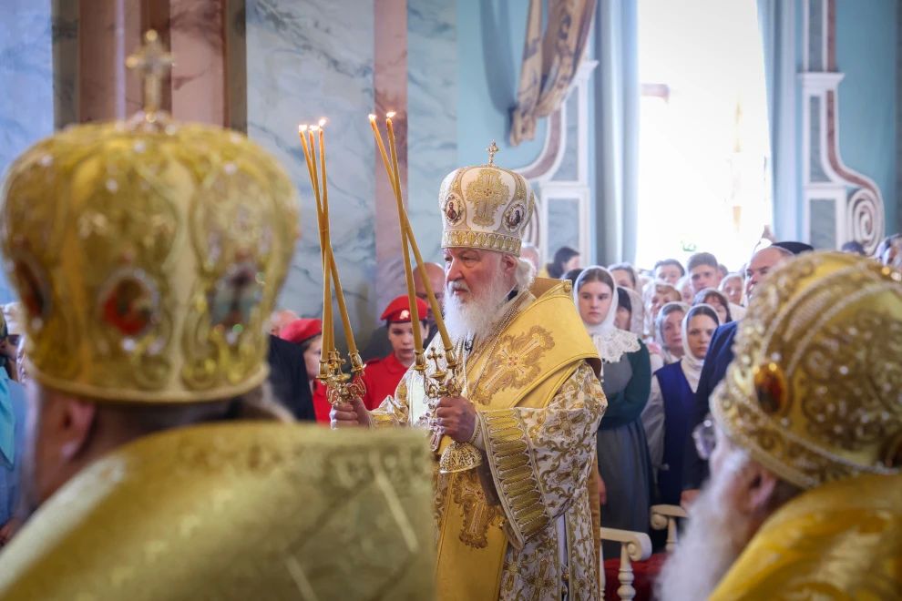 Александр Беглов посетил литургию в Петропавловском соборе в день святых Петра и Павла Александр Беглов посетил литургию в Петропавловском соборе в день святых Петра и Павла