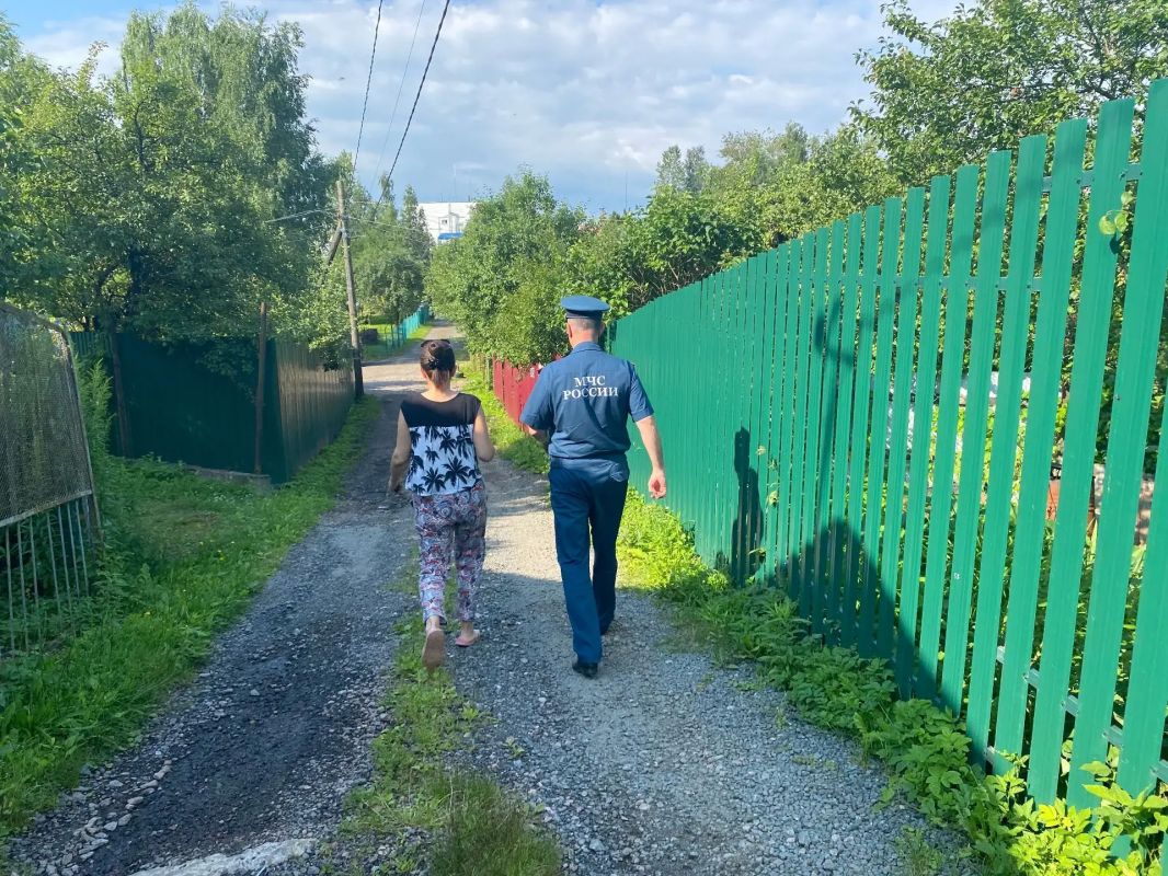 Двух пенсионеров эвакуировали после разлива реки Лубья в Петербурге Двух пенсионеров эвакуировали после разлива реки Лубья в Петербурге