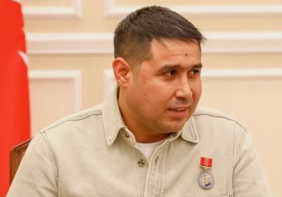 Спасший ребёнка дворник из Петербурга получил премию «Всё для Победы!»