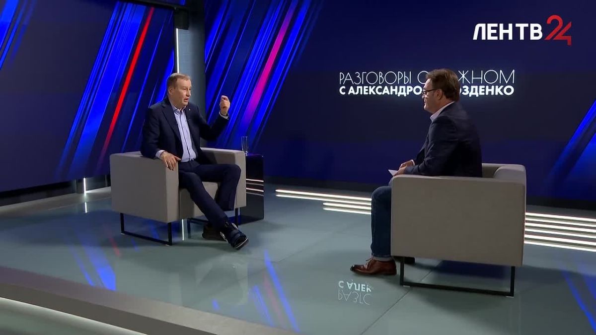 «Я принял решение о том, чтобы ввести ограничения на все автомобили чиновников - лимит на машину равный лимиту на тот или иной вид топлива, который в среднем установлен по заправочным станциям в Ленинградской области»