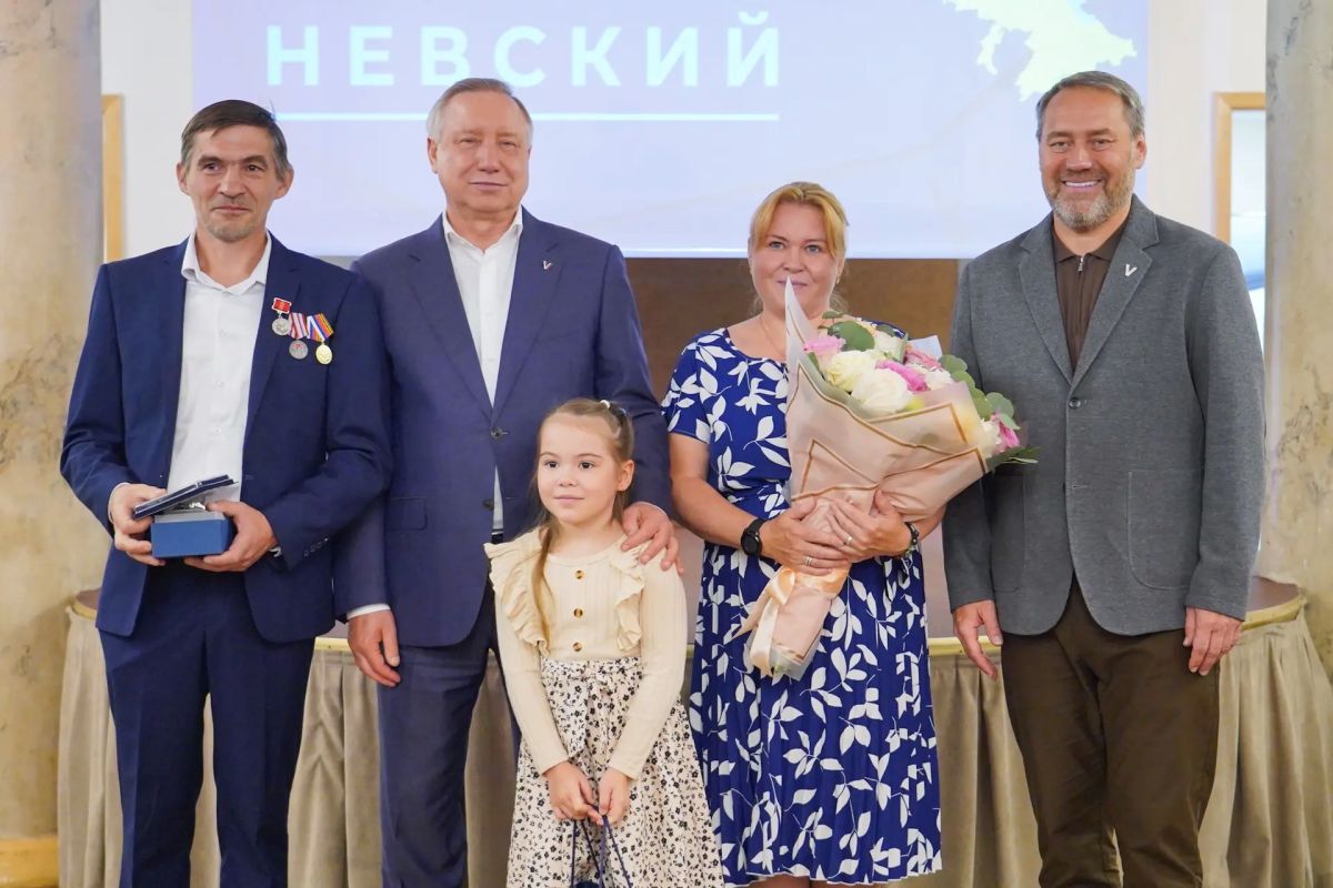 Александр Беглов: Выставка достижений Невского района организована в Культурном центре «Троицкий» на проспекте Обуховской Обороны Александр Беглов: Выставка достижений Невского района организована в Культурном центре «Троицкий» на проспекте Обуховской Обороны