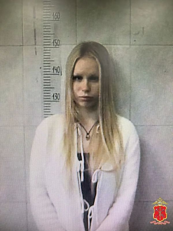 Полицейскими задержана студентка, обманувшая школьницу