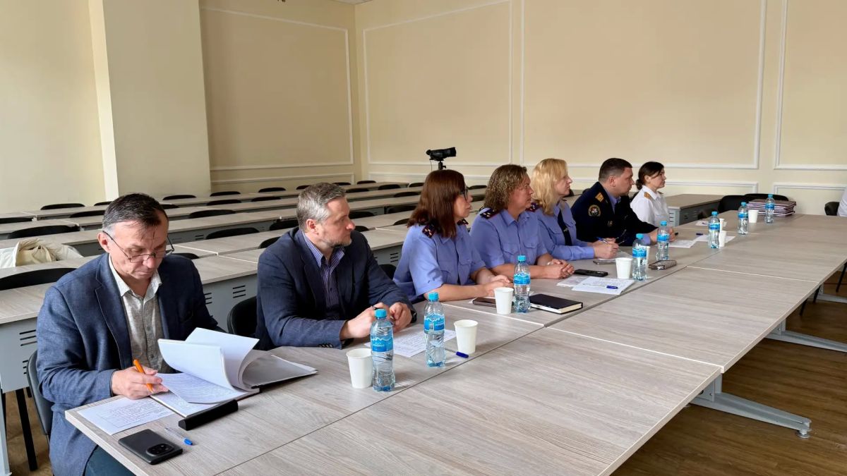 В Санкт-Петербургской академии Следственного комитета состоялась государственная итоговая аттестация обучающихся выпускных курсов В Санкт-Петербургской академии Следственного комитета состоялась государственная итоговая аттестация обучающихся выпускных курсов