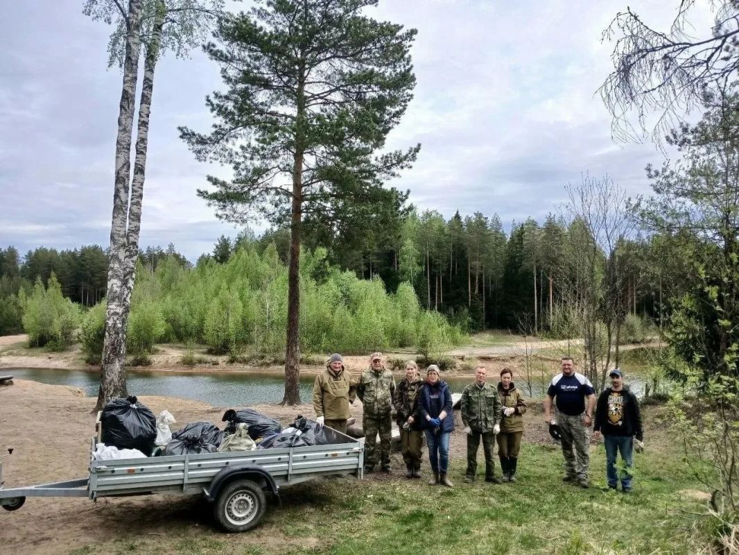 С берегов водоемов Ленобласти убрали 95 кубометров мусора С берегов водоемов Ленобласти убрали 95 кубометров мусора