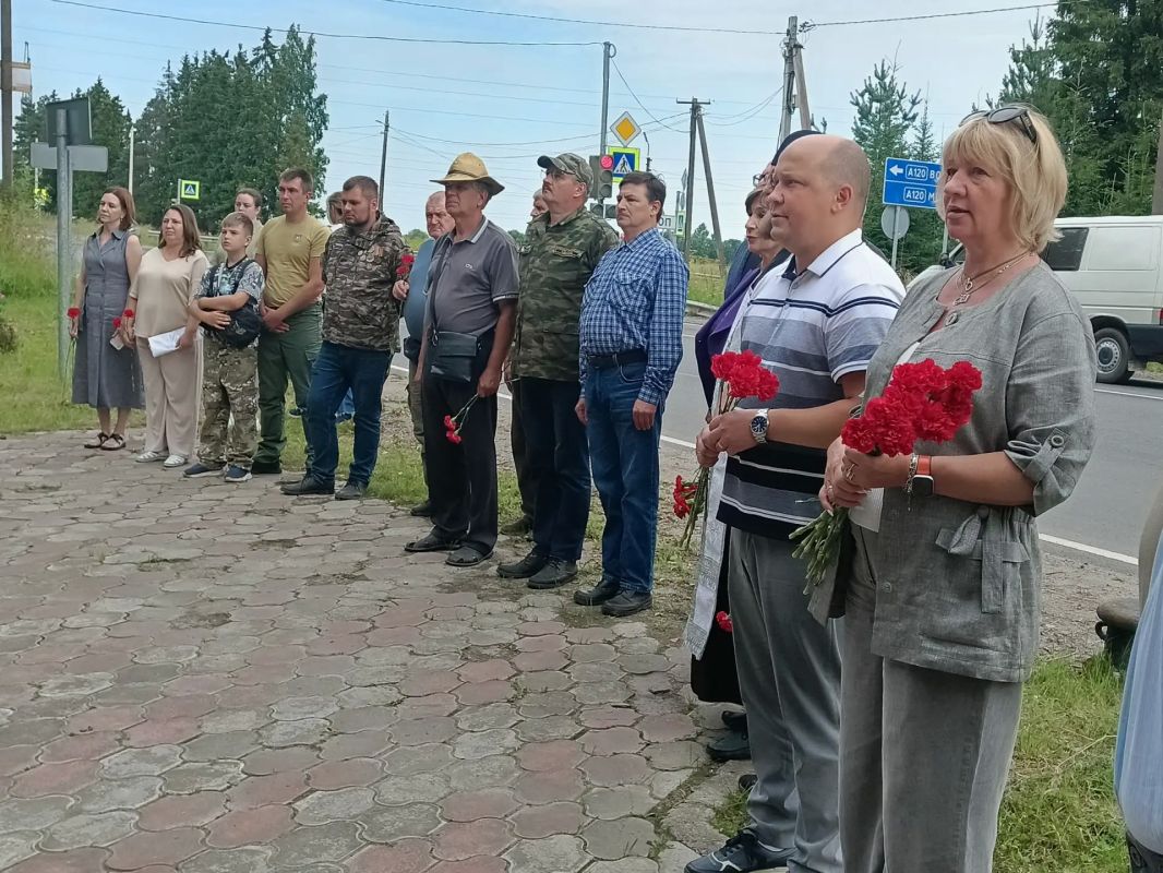 В Пижме с воинскими почестями захоронили останки девяти красноармейцев В Пижме с воинскими почестями захоронили останки девяти красноармейцев
