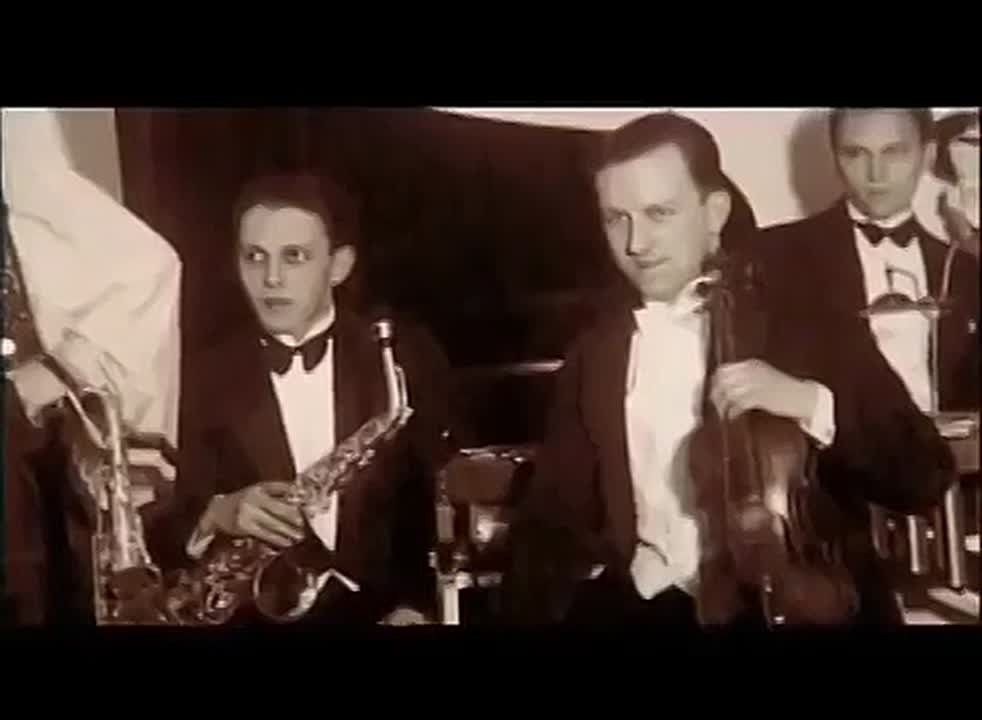 Юлия Витязева: 16 июля 1954 года, согласно официальным данным, в тюремной больнице румынского города Тыргу-Окна скончался певец Петр Лещенко
