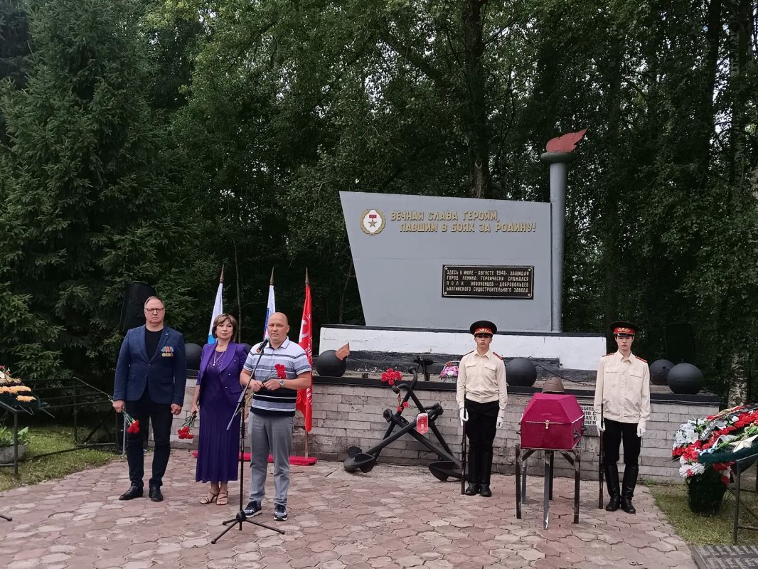 В Пижме с воинскими почестями захоронили останки девяти красноармейцев В Пижме с воинскими почестями захоронили останки девяти красноармейцев