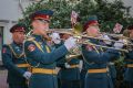 Сегодня в Санкт-Петербурге в Государственном Эрмитаже военный оркестр 33-й бригады оперативного назначения Северо-Западного округа Росгвардии выступил на празднике «Проводы Белых ночей»
