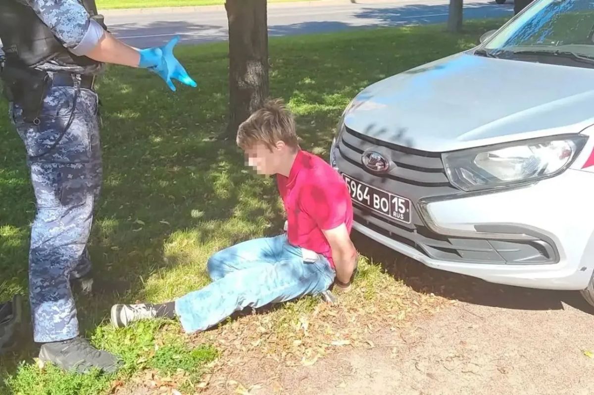 В Петербурге на проспекте Непокорённых 17 июля 16-летний юноша поджёг автозаправочную станцию