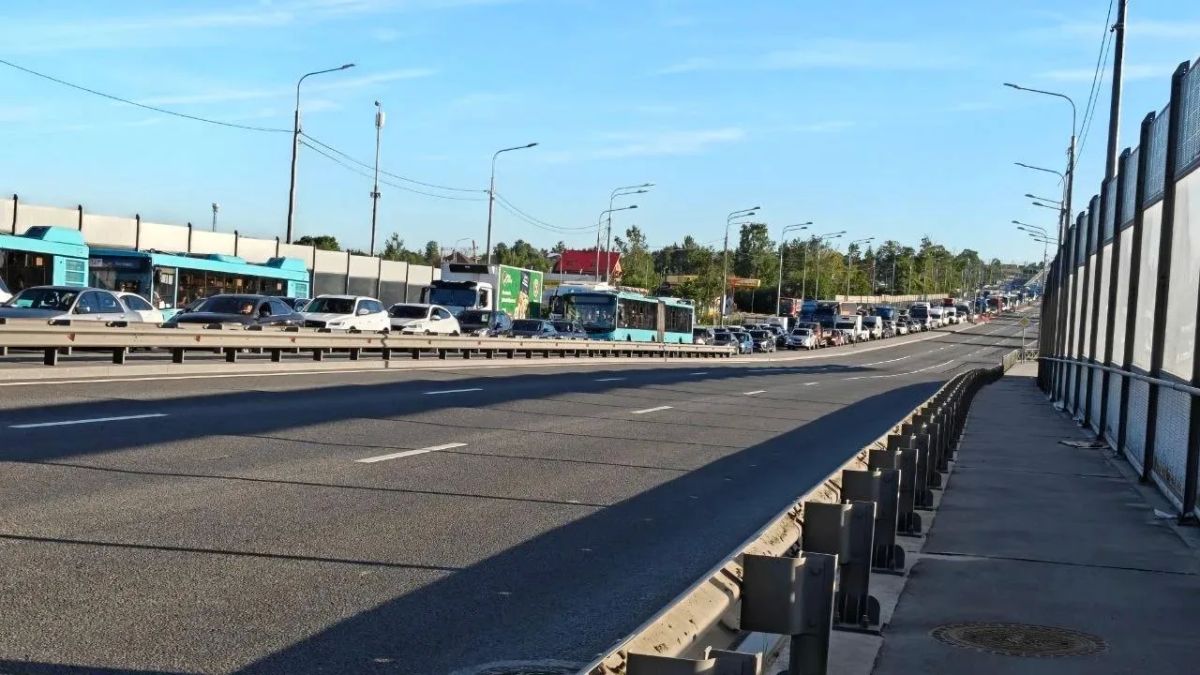 Мужчина пострадал в ДТП на юго-западе Петербурга Мужчина пострадал в ДТП на юго-западе Петербурга