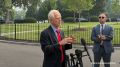 Белый дом отказался уточнить, подпишет ли Трамп законопроект о санкциях против РФ