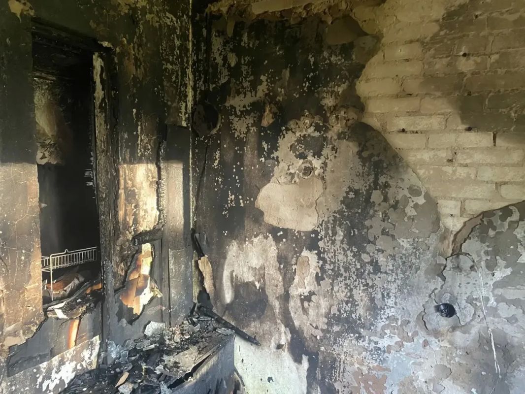 В Тихвине по факту обнаружения двух тел после пожара возбуждено уголовное дело В Тихвине по факту обнаружения двух тел после пожара возбуждено уголовное дело