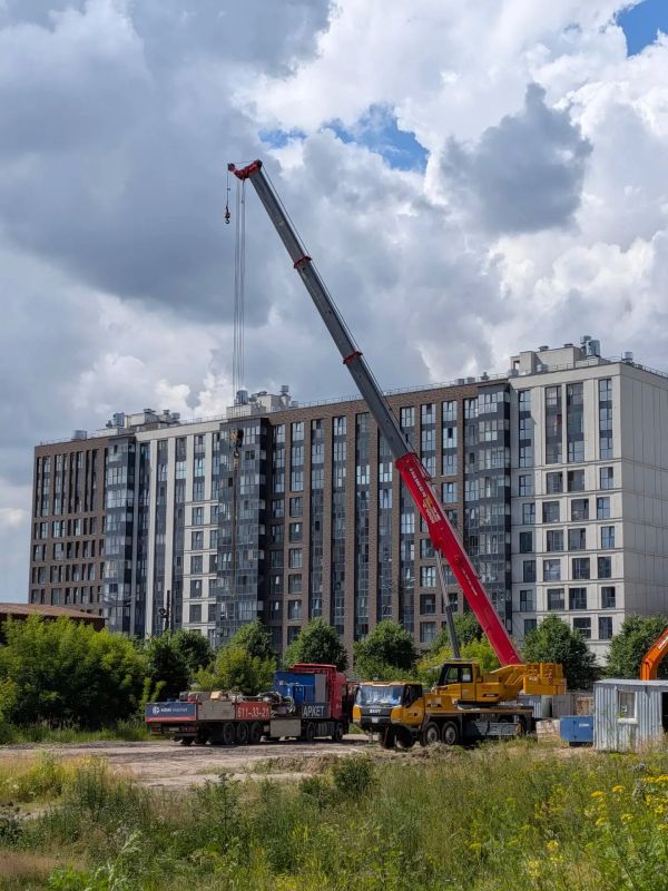 Бывшие склады демонтируют в Петербурге для возведения метро Бывшие склады демонтируют в Петербурге для возведения метро