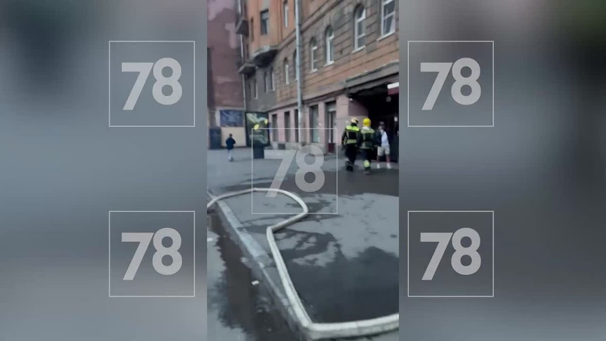 Появились детали пожара в премиальном бутике одежды и обуви на Марата По данным «78», причиной ЧП стала неисправная проводка