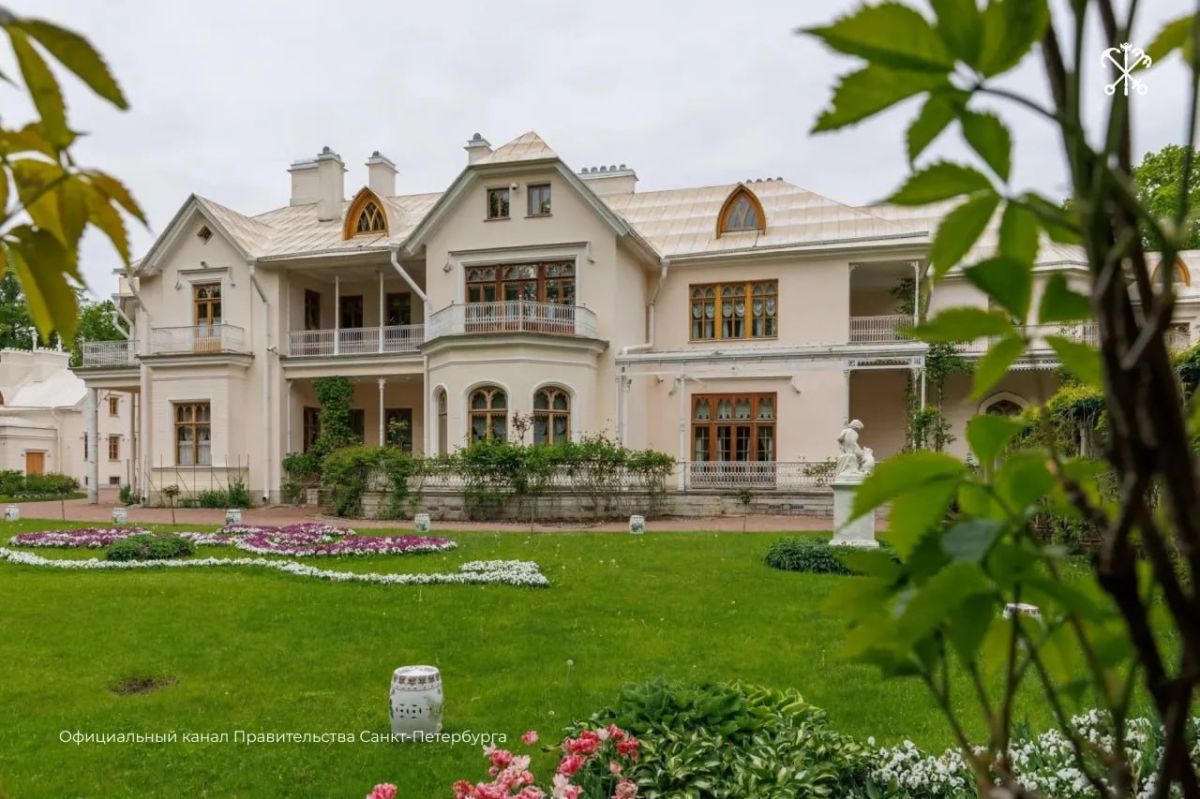 В Петергофе запустили аудиопрогулку к 200-летию парка "Александрия"
