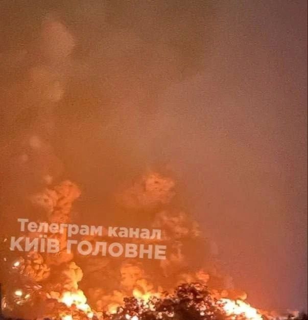 Юлия Витязева: Не менее 42 баллистических ракет и около десяти гиперзвуковых ракет, в комбинации с дронами камикадзе добрались этой ночью до Киева и его пригородов, что стало самым масштабным ударом по Киеву с начала СВО По... Юлия Витязева: Не менее 42 баллистических ракет и около десяти гиперзвуковых ракет, в комбинации с дронами камикадзе добрались этой ночью до Киева и его пригородов, что стало самым масштабным ударом по Киеву с начала СВО По...