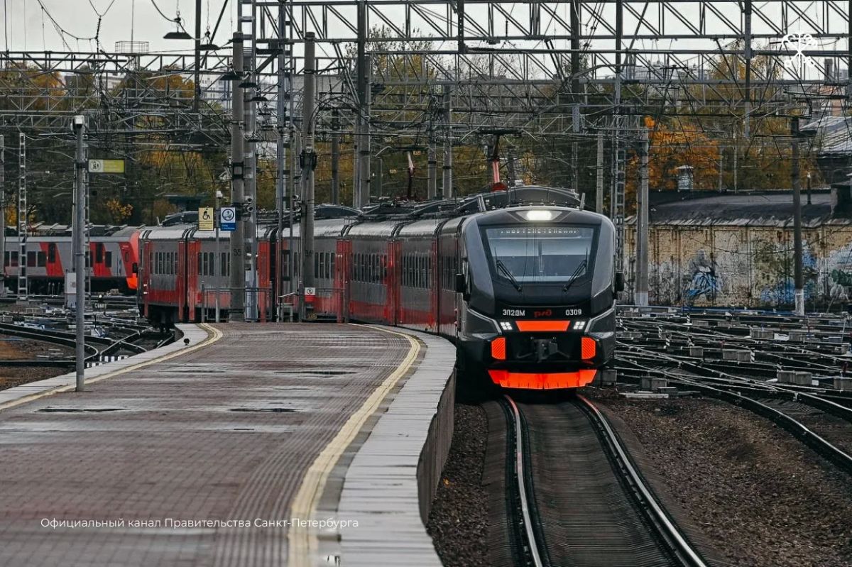 «Скворец» — так будет называться поезд ЭП2ДМ, курсирующий по тактовому маршруту Финляндский вокзал — Сестрорецк «Скворец» — так будет называться поезд ЭП2ДМ, курсирующий по тактовому маршруту Финляндский вокзал — Сестрорецк
