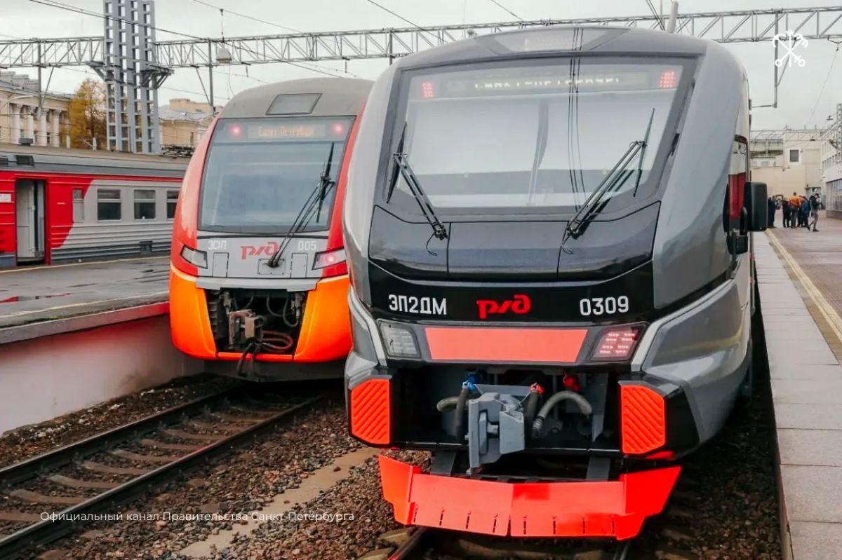 «Скворец» — так будет называться поезд ЭП2ДМ, курсирующий по тактовому маршруту Финляндский вокзал — Сестрорецк