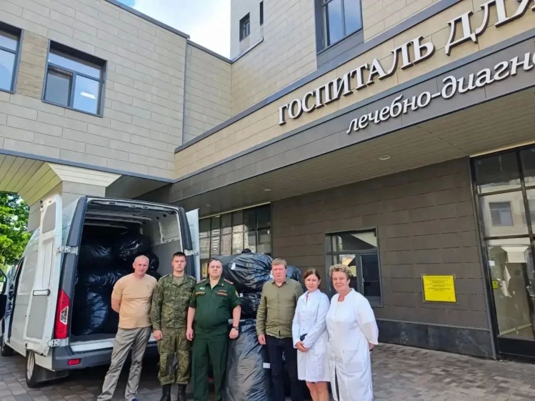Военные следователи Следственного комитета Российской Федерации продолжают оказывать гуманитарную помощь