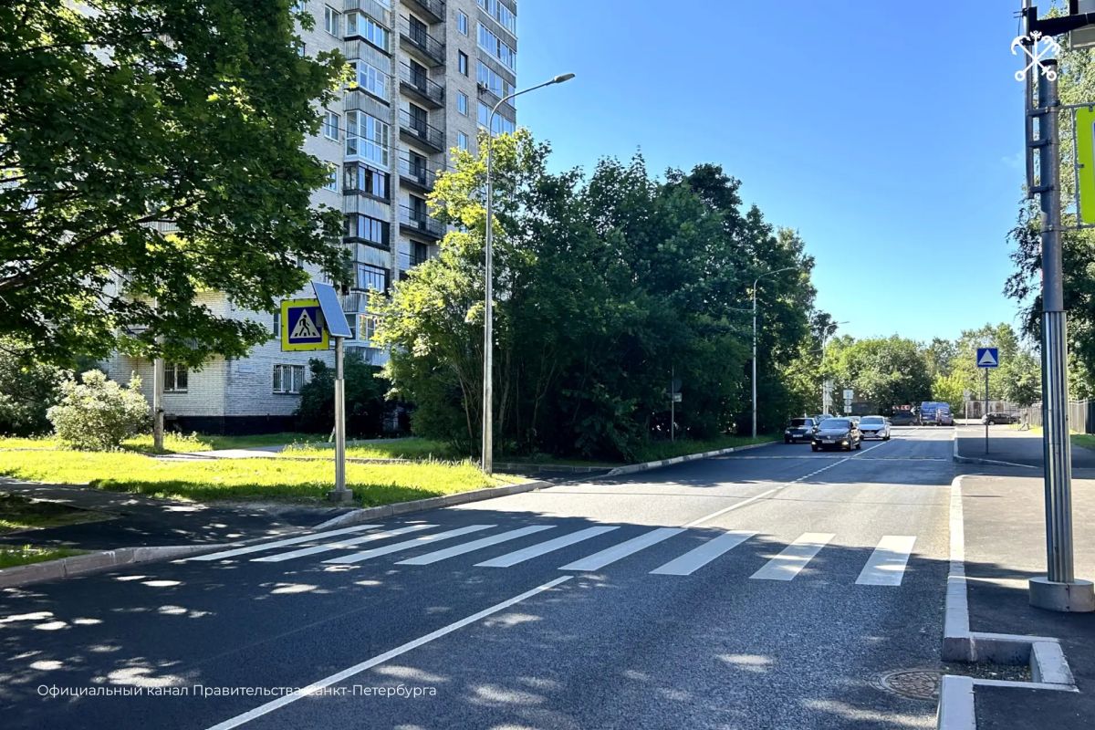 В Калининском районе отремонтировали Меншиковский проспект В Калининском районе отремонтировали Меншиковский проспект