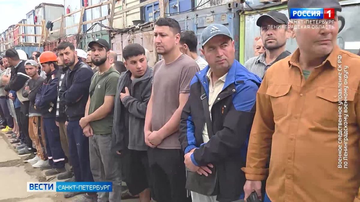 На одной из стройплощадок Петербурга и искали нелегалов и уклонистов