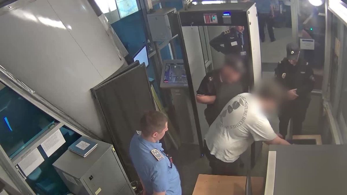 В ПЕТЕРБУРГСКОМ МЕТРО ЗАДЕРЖАН УКРАИНСКИЙ АГЕНТ