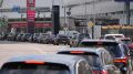 Дефицит бензина в России начал снижаться, но полностью проблема пока не решена