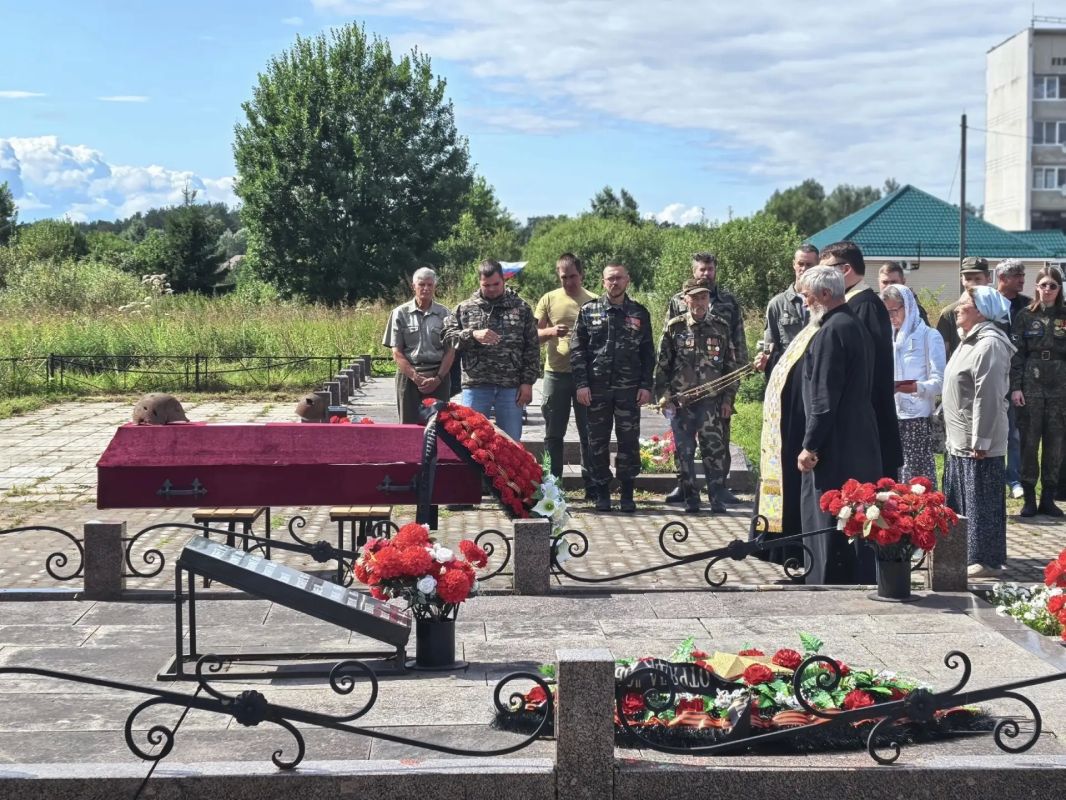 В деревне Мины захоронили останки советских воинов, павших в годы Войны
