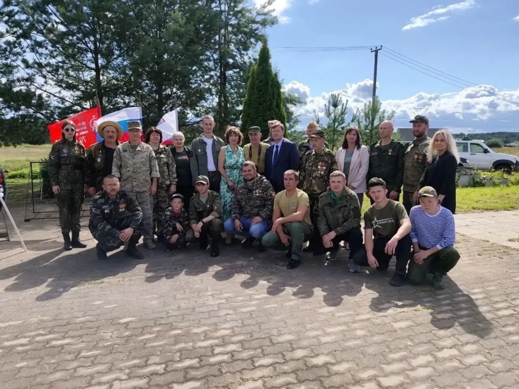 В деревне Мины захоронили останки советских воинов, павших в годы Войны В деревне Мины захоронили останки советских воинов, павших в годы Войны