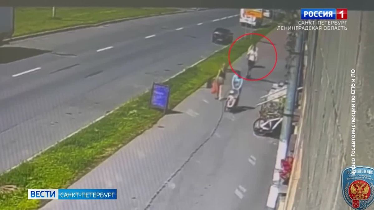 Полицейские нашли самокатчика, который сбил девушку