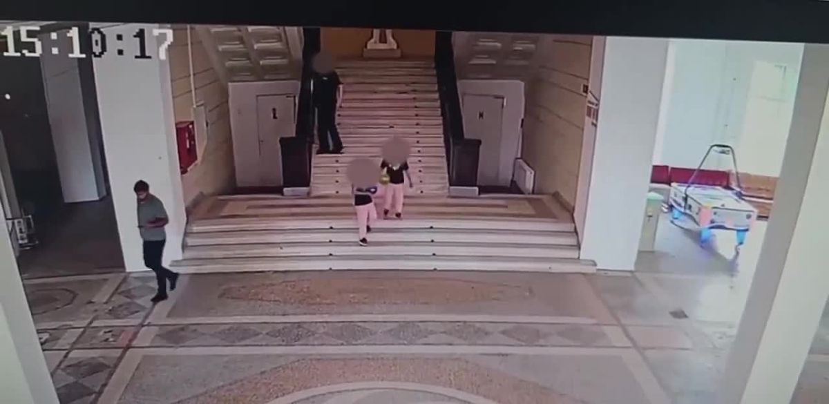Посторонний мужчина приставал к детям в ДК имени Кирова