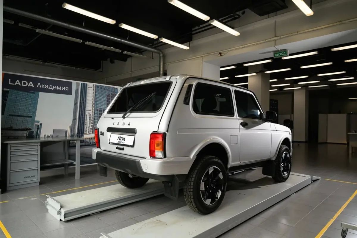 Кто за рулём, тот и в домике: АвтоВАЗ поставит на поток Lada Niva Legend с… одной подушкой безопасности Кто за рулём, тот и в домике: АвтоВАЗ поставит на поток Lada Niva Legend с… одной подушкой безопасности
