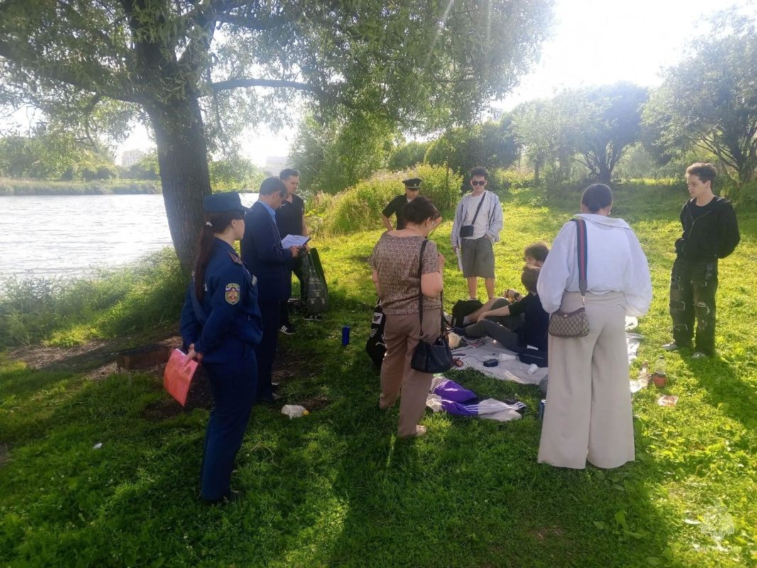 Сотрудники #МЧС_Петербурга регулярно проводят профилактические рейды по безопасности и профилактике несчастных случаев на водных объектах Сотрудники #МЧС_Петербурга регулярно проводят профилактические рейды по безопасности и профилактике несчастных случаев на водных объектах