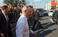 Путин после посещения Адмиралтейства пообщался с жителями Петербурга
