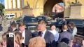 Владимир Путин после посещения Адмиралтейства пообщался с жителями Санкт-Петербурга