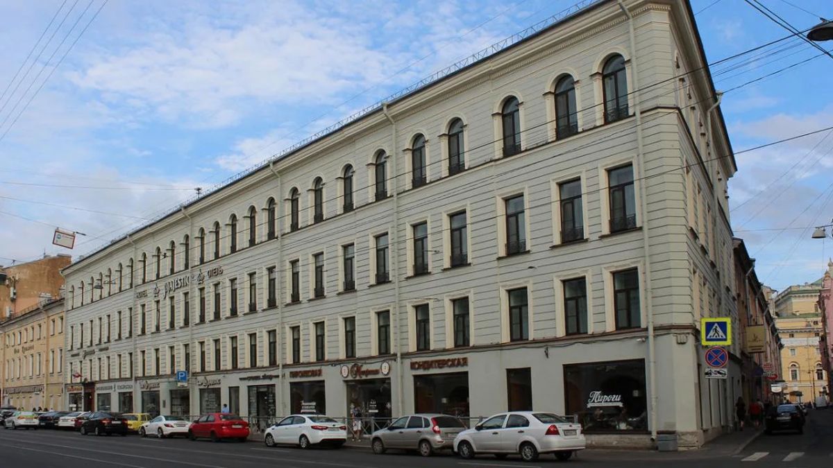 На фасаде дома Коровина и Гаврилова обнаружили накладки XIX века во время реставрации