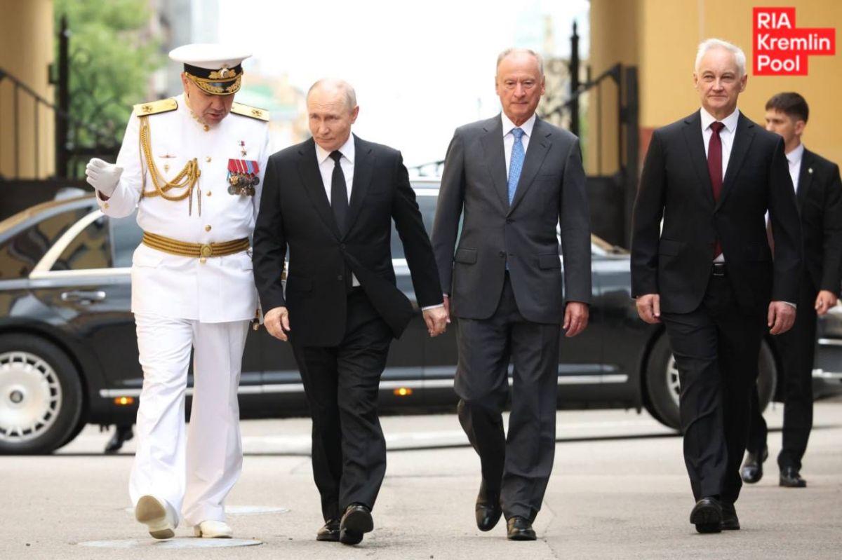 Путин. День ВМФ. Санкт-Петербург Путин. День ВМФ. Санкт-Петербург